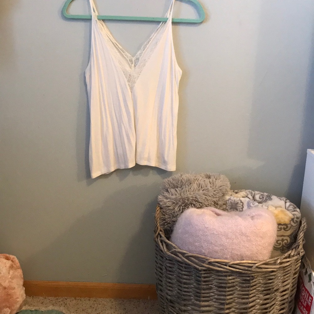 V neck lace tank top NWOT